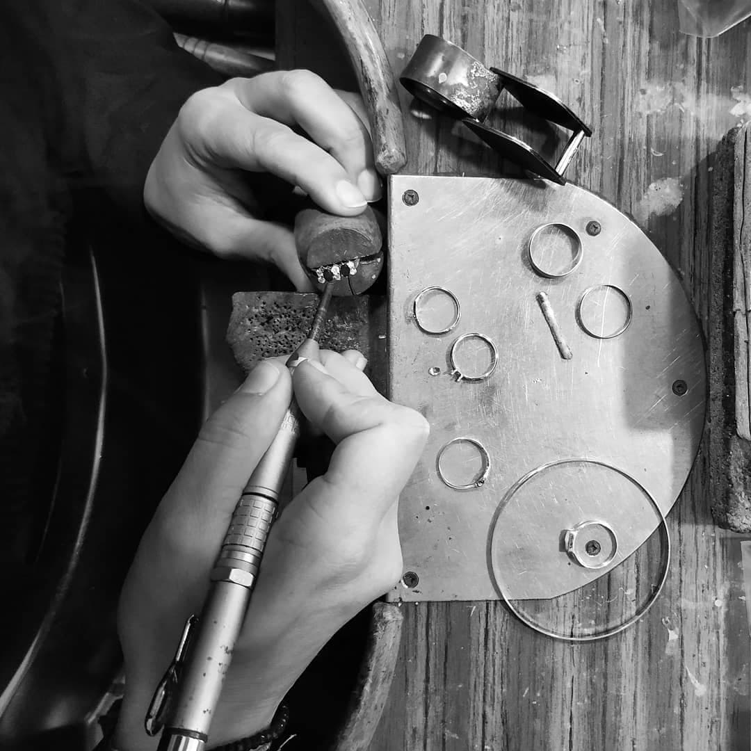 Piezas de joyería artesana en Pontevedra